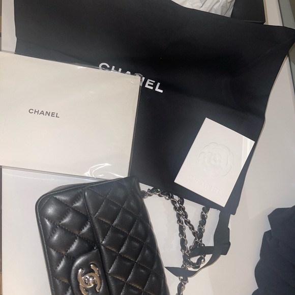 Only worn once for a few hours. Comes with everything including purchase bag. - Picture 3 of 8